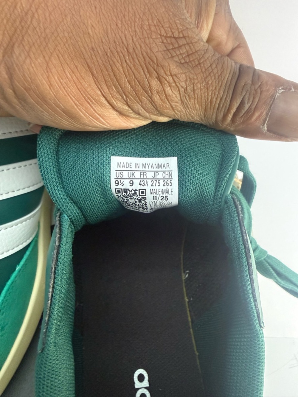 Men’s adidas Barreda j1320 lifestyle collegiate green core white shoes. NWB - Picture 7 of 8